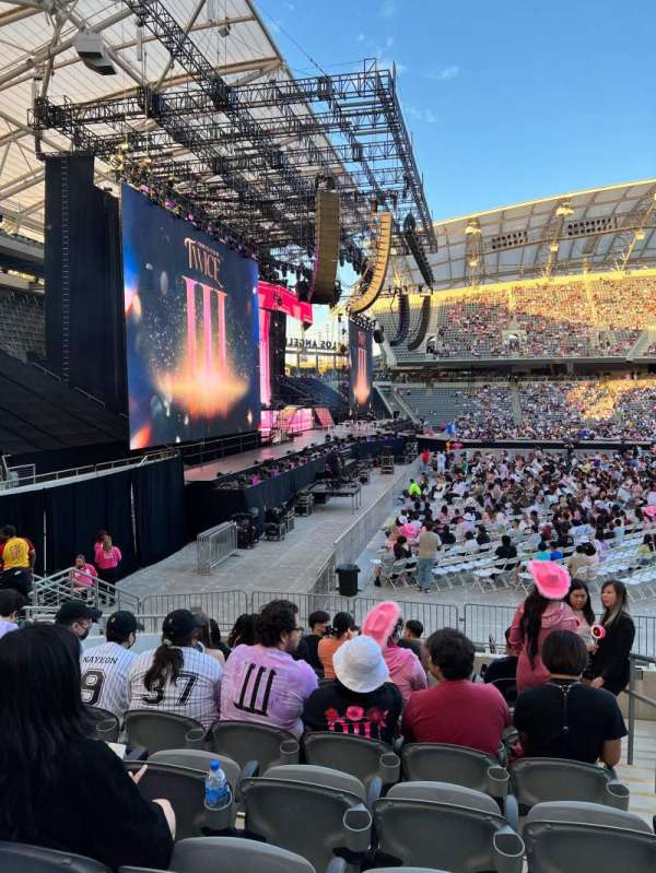BMO Stadium, section: 135, row: K, seat: 1
