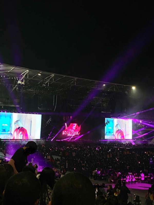BMO Stadium, section: 129, row: M, seat: 8