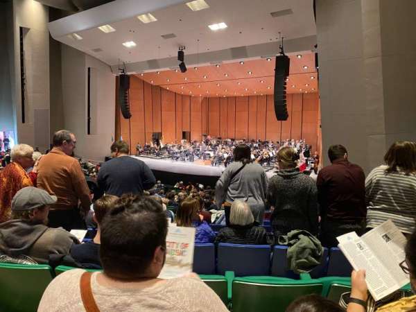 Des Moines Civic Center, section: 4, row: V, seat: 86