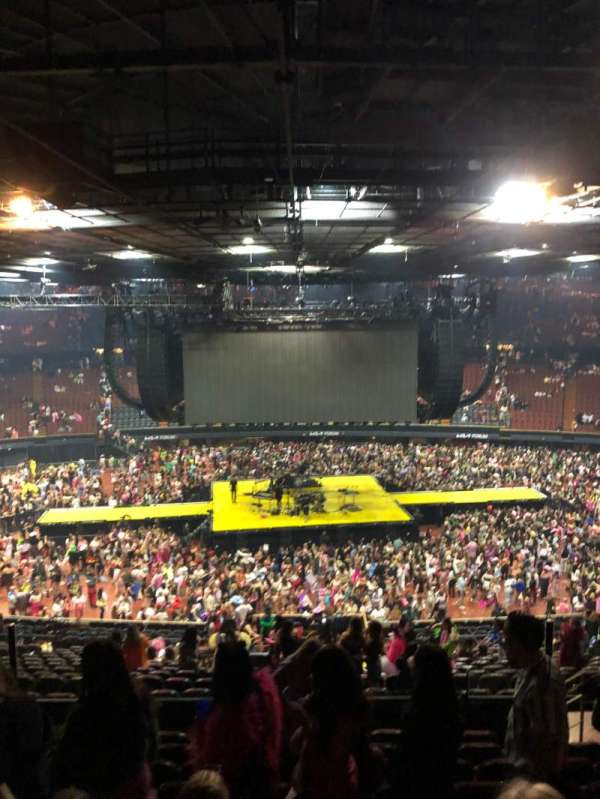 Kia Forum, section: 227, row: 10, seat: 9