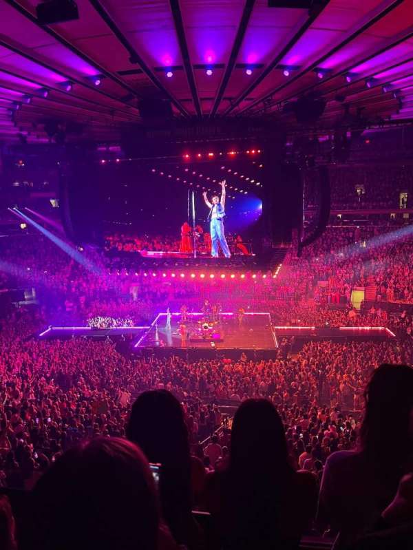 Madison Square Garden, section: 212, row: 3, seat: 5