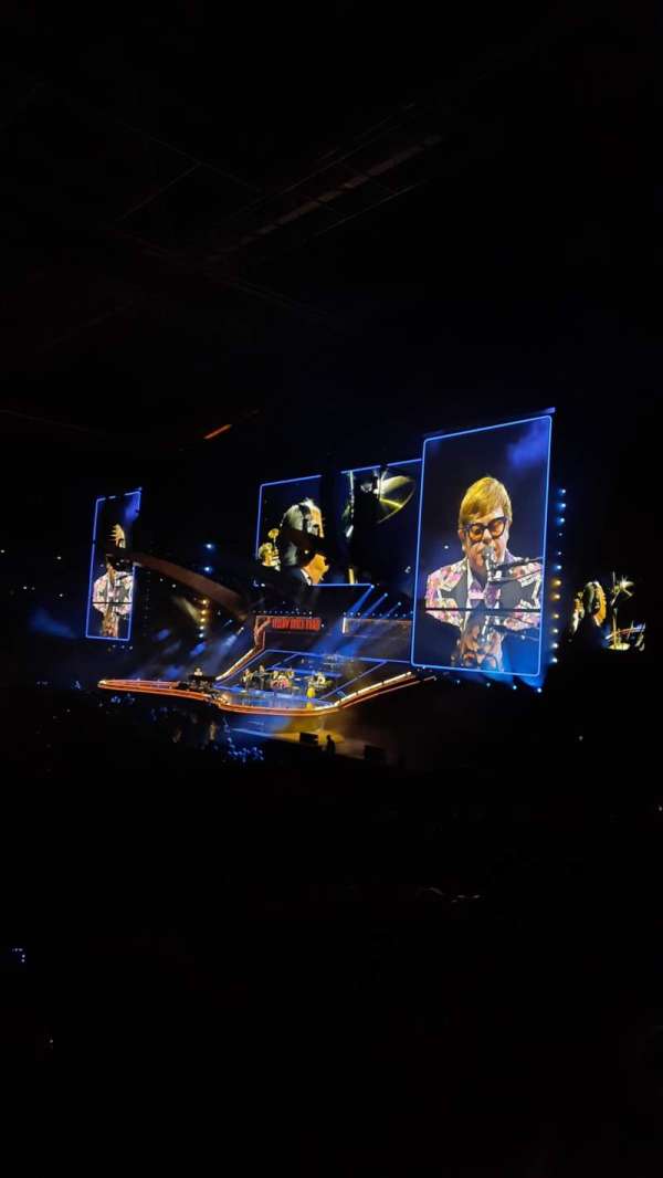 Gelredome, section: 120, row: 8, seat: 110