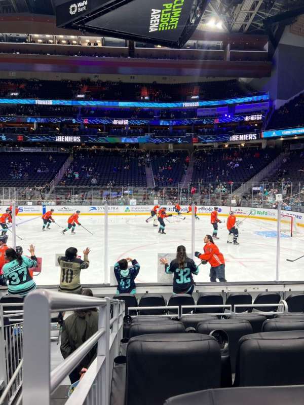 Climate Pledge Arena, section: 26, row: F, seat: 3
