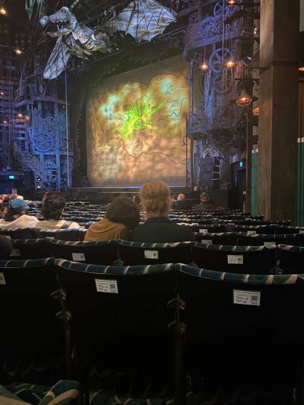 Apollo Victoria Theatre, section: Stalls, row: P, seat: 1