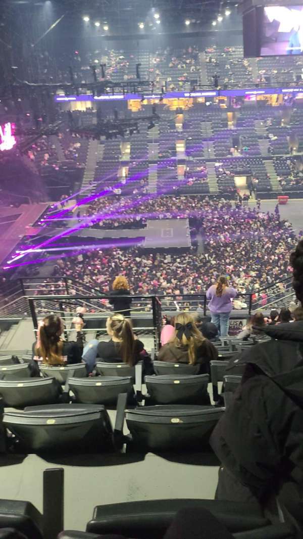 Accor Arena, section: balcon O, row: 90, seat: 13