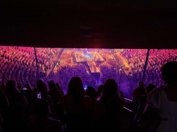 Madison Square Garden, section: 416, row: 6, seat: 19