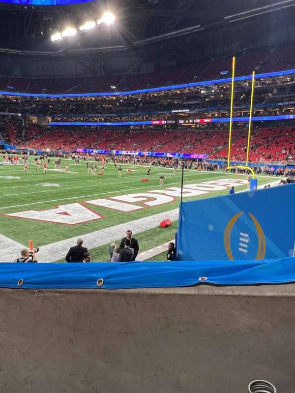 Mercedes-Benz Stadium, section: 122, row: 9, seat: 2