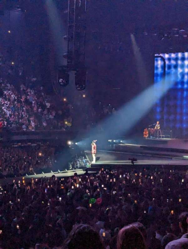Kia Forum, section: 107, row: 7, seat: 10
