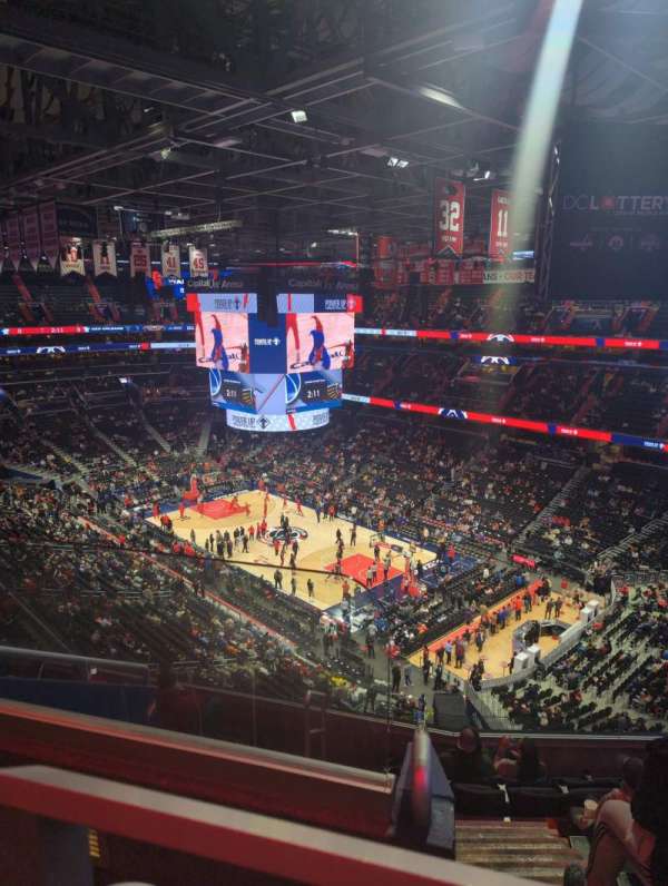 Capital One Arena, section: 405, row: H, seat: 1