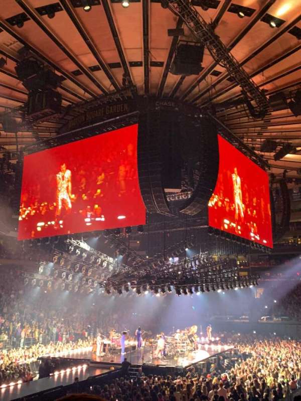 Madison Square Garden, section: 114, row: 10, seat: 15