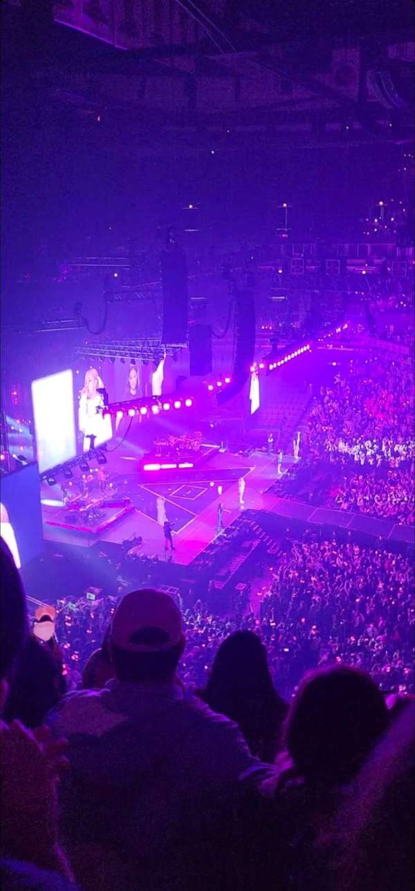 United Center, section: 318, row: 4, seat: 5