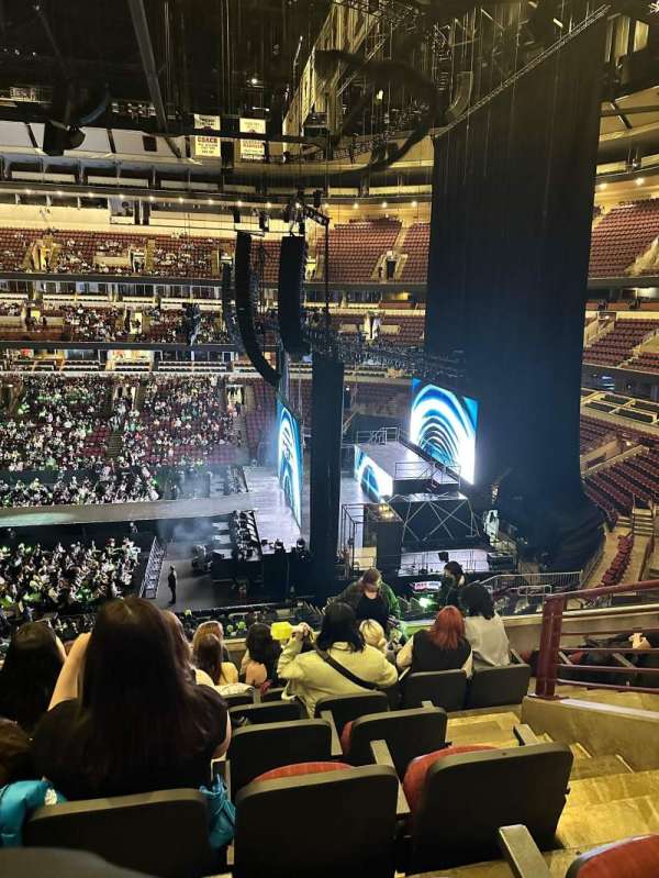 United Center, section: 233, row: 8, seat: 3