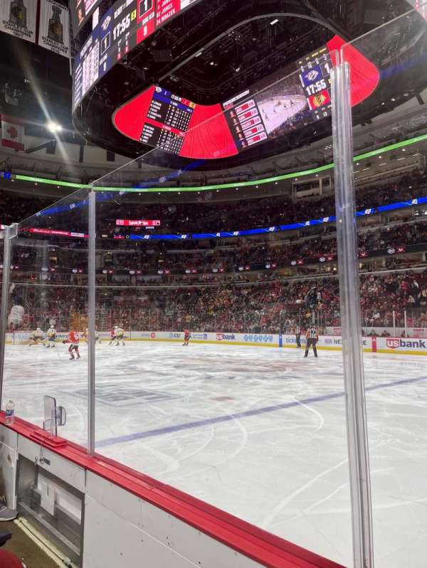 United Center, section: 121, row: 2, seat: 15