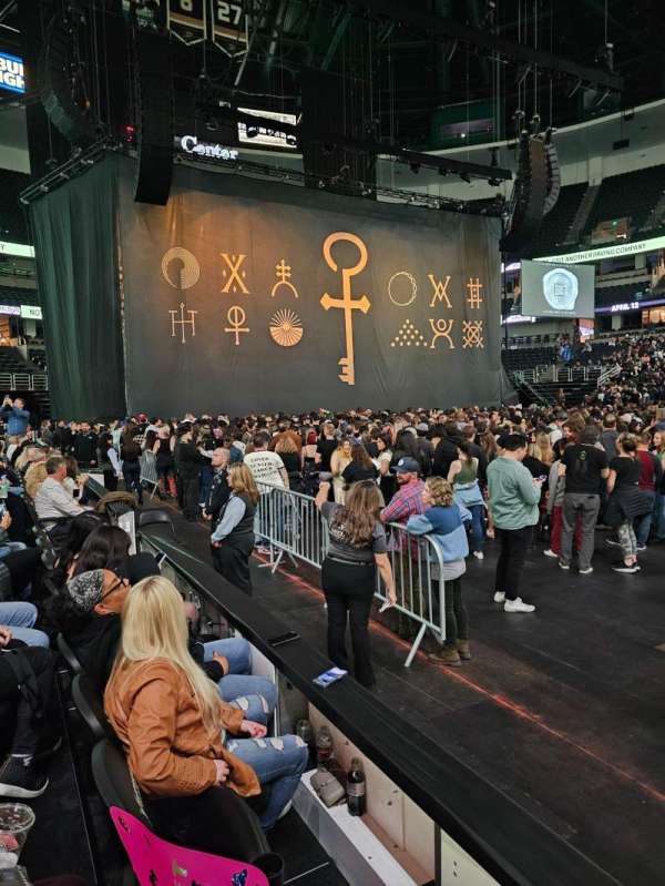 Honda Center, section: 208, row: B, seat: 3