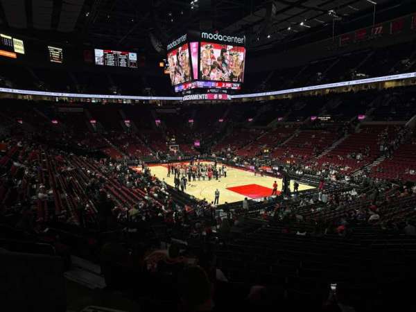 Moda Center, section: 211, row: E, seat: 7