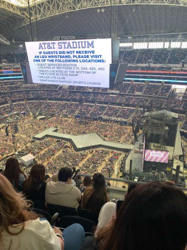 AT&T Stadium, section: 409, row: 7, seat: 2