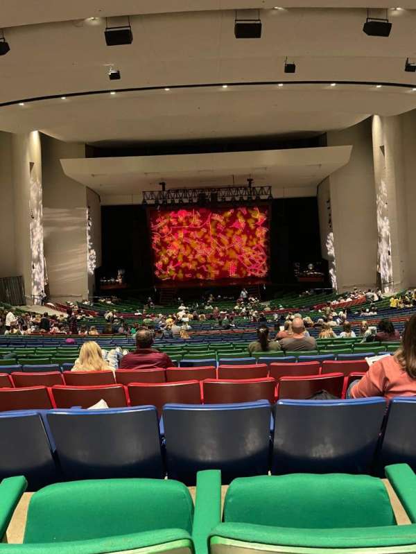 Des Moines Civic Center, section: 8E, row: LL, seat: 52