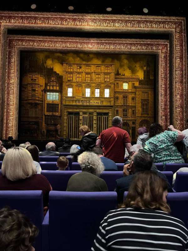 The Lyric Theatre at The Lowry, section: centre stalls, row: H, seat: 19
