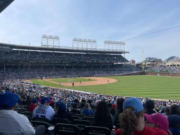 Wrigley Field, section: 231, row: 10, seat: 8