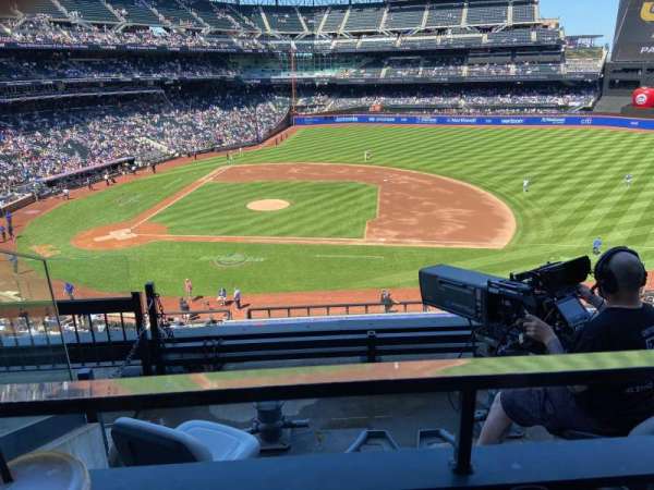 Citi Field, section: 311, row: 4, seat: 9