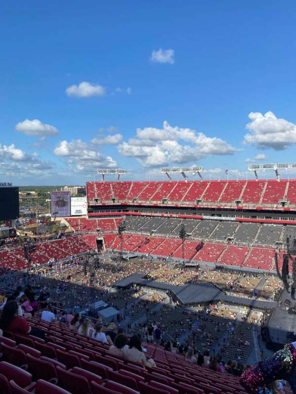 Raymond James Stadium, section: 315, row: Z, seat: 23
