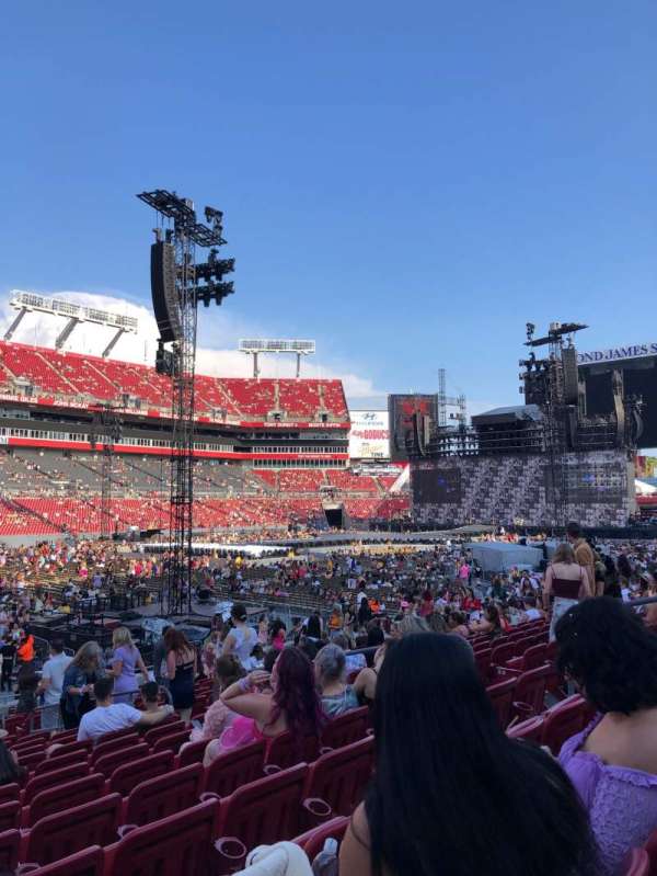 Raymond James Stadium, section: 106, row: V, seat: 10