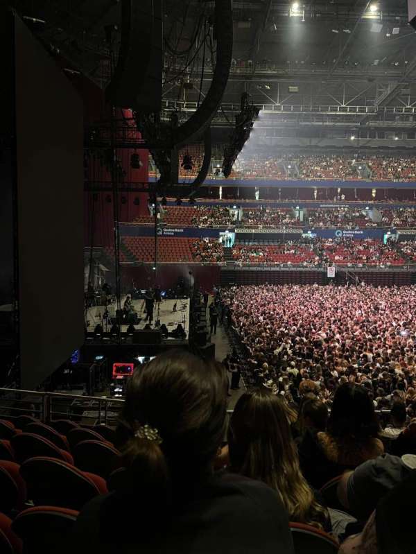 Qudos Bank Arena, section: 18, row: G, seat: 401
