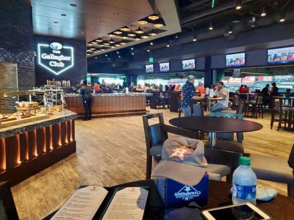 Daikin Park, section: The Gallagher Club