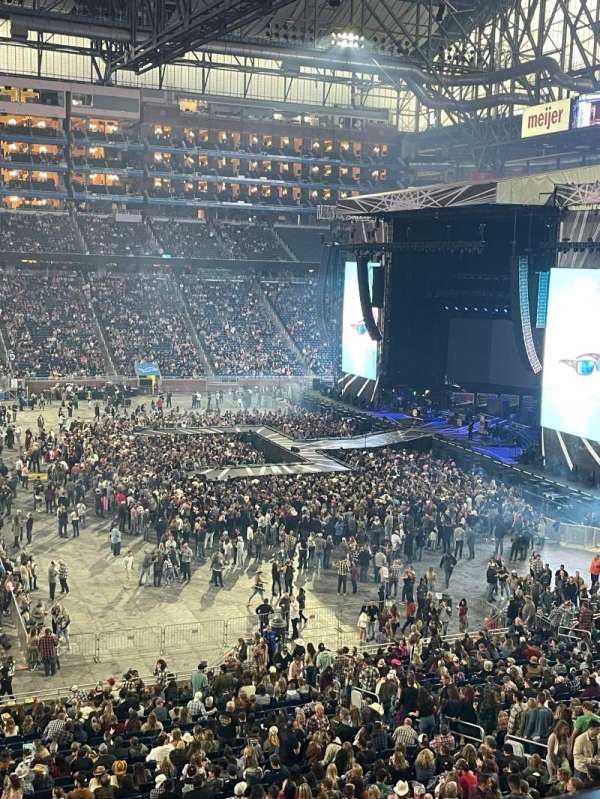 Ford Field, section: 230, row: 1, seat: 7