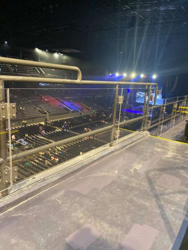 CFG Bank Arena, section: 207, row: B, seat: 1