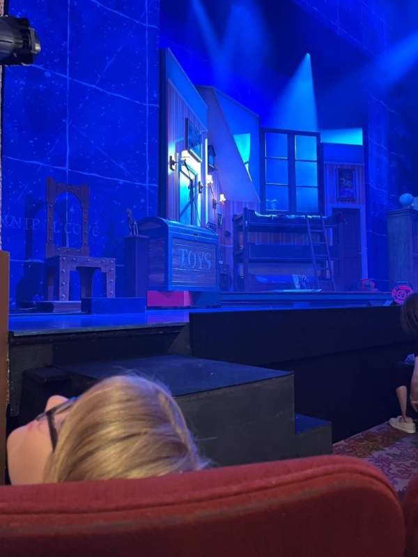 Barrymore Theatre, section: Orchestra L, row: B, seat: 9