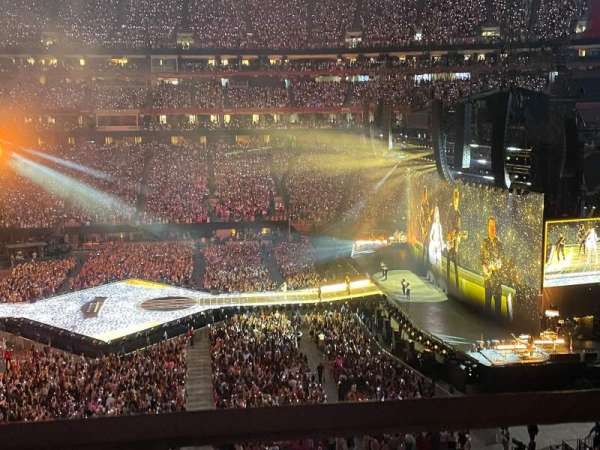 Mercedes-Benz Stadium, section: 209, row: 1, seat: 7