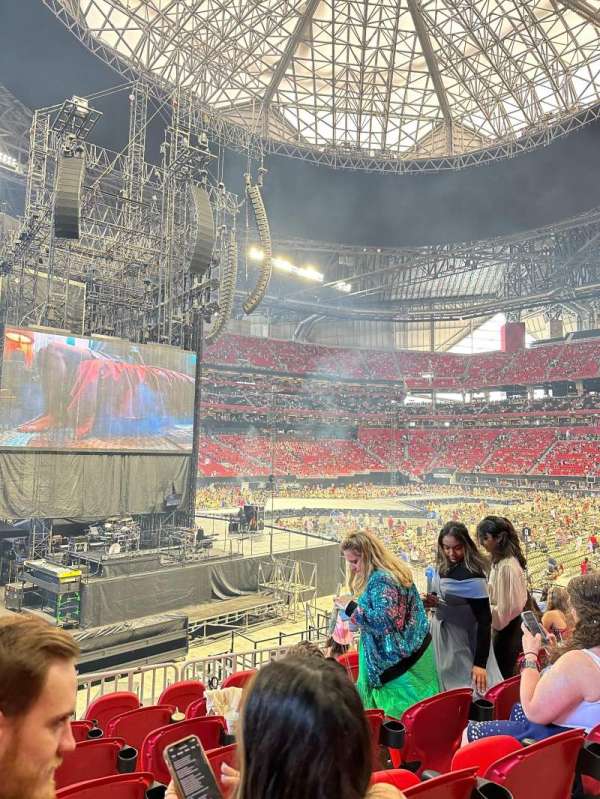 Mercedes-Benz Stadium, section: 133, row: 17, seat: 12