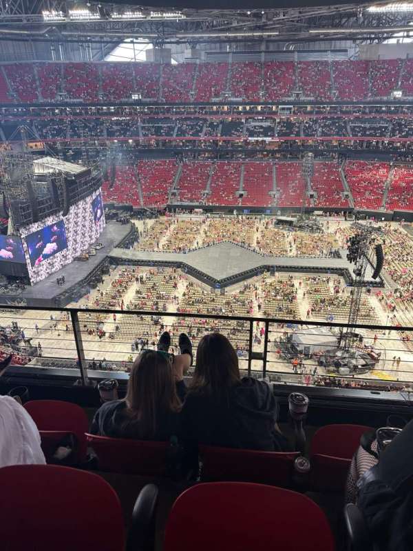 Mercedes-Benz Stadium, section: 340, row: 3, seat: 3