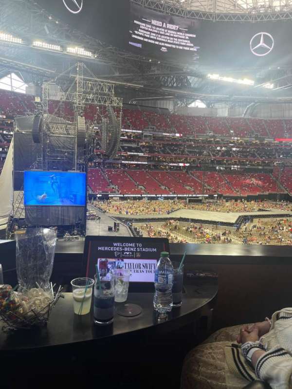 Mercedes-Benz Stadium, section: 132L, row: ST2, seat: 1