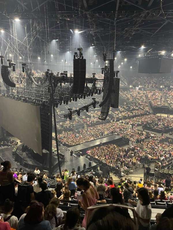Accor Arena, section: Balcon L, row: 86, seat: 29