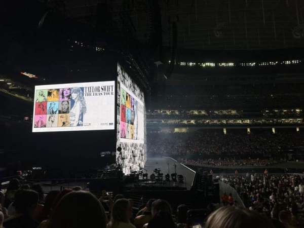 Allegiant Stadium, section: 117, row: 9