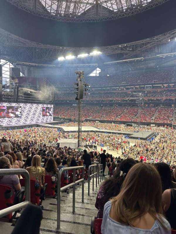 Mercedes-Benz Stadium, section: 125, row: 35, seat: 21