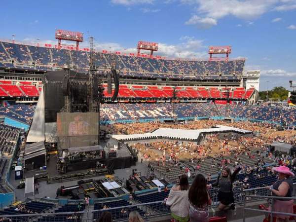 Nissan Stadium, section: 240, row: G, seat: 6