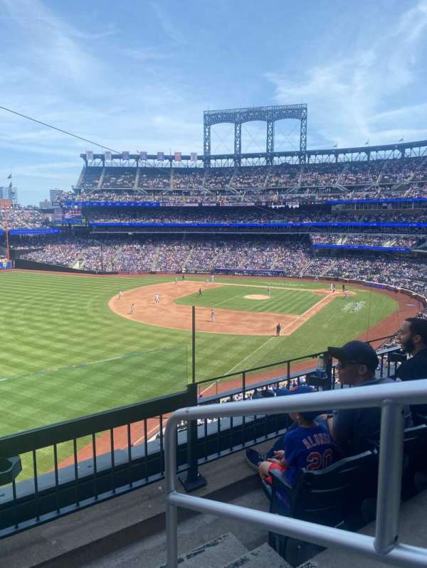 Citi Field, section: 333, row: 3, seat: 1