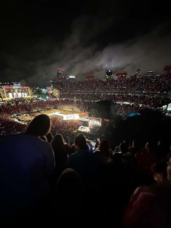 Nissan Stadium, section: 305, row: E, seat: 12