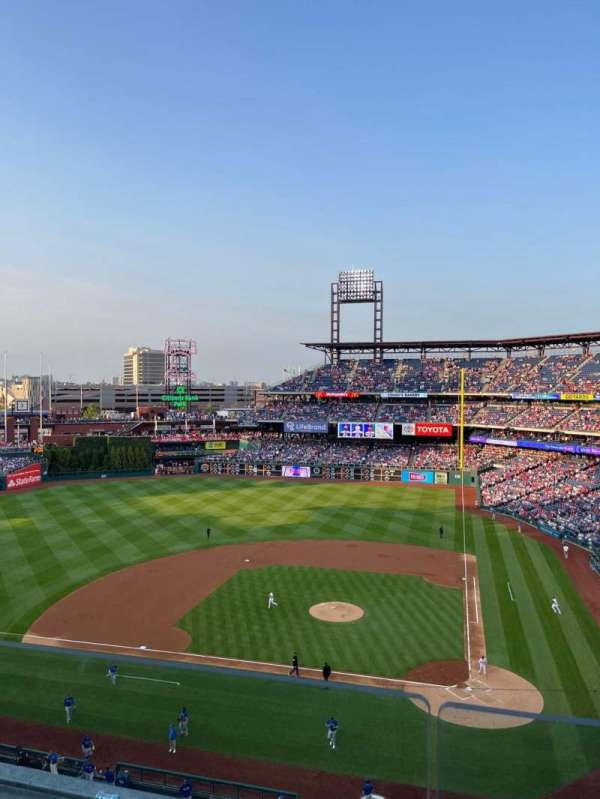 Citizens Bank Park, section: 324, row: 2, seat: 18