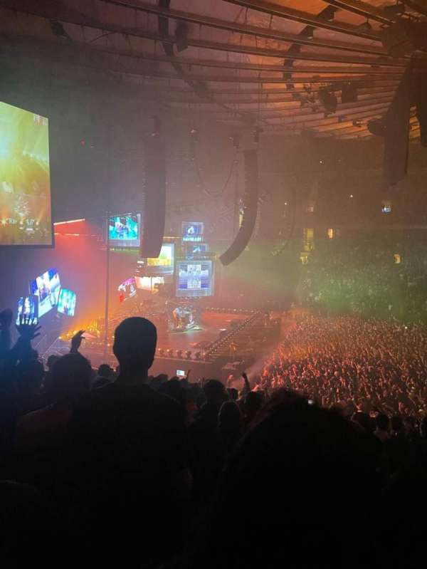 Madison Square Garden, section: 116, row: 22, seat: 12