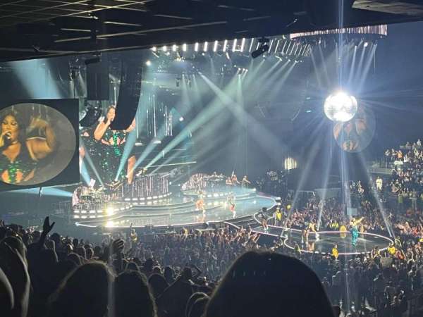 CFG Bank Arena, section: 121B, row: BB, seat: 4