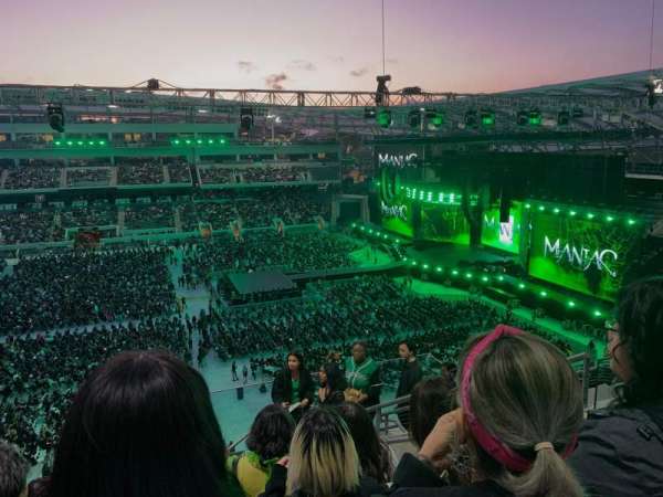 BMO Stadium, section: 212, row: S, seat: 1
