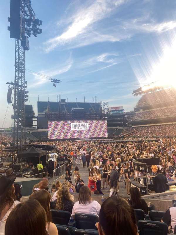 Lincoln Financial Field, section: 108, row: 6, seat: 5