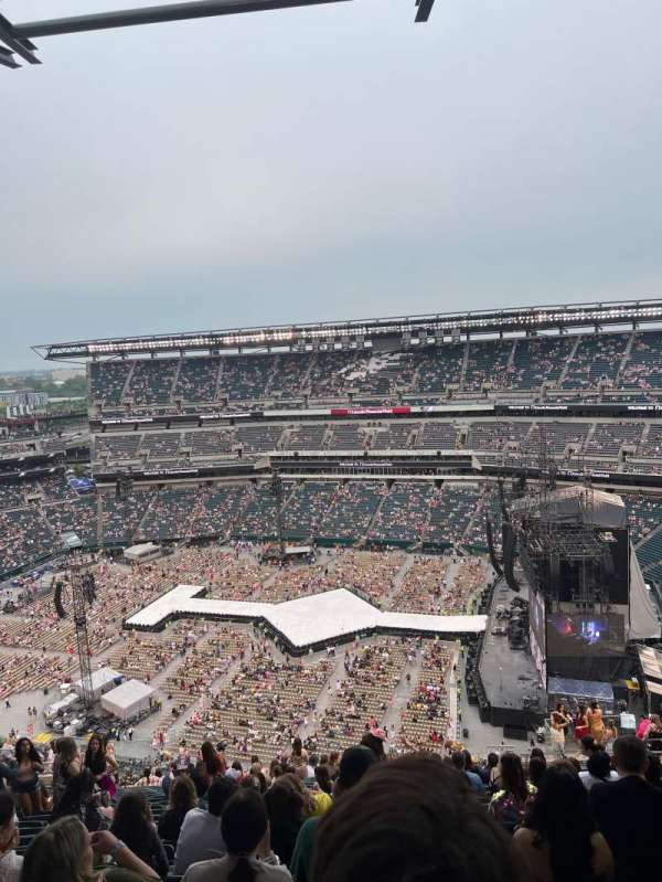 Lincoln Financial Field, section: 228, row: 28, seat: 17