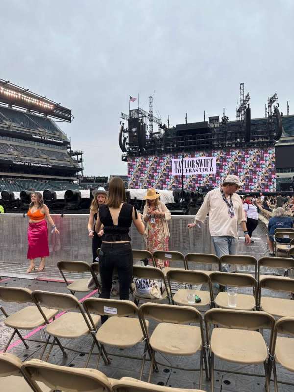 Lincoln Financial Field, section: F7, row: 11, seat: 5
