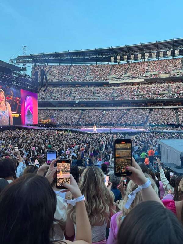 Lincoln Financial Field, section: 101, row: 9, seat: 5