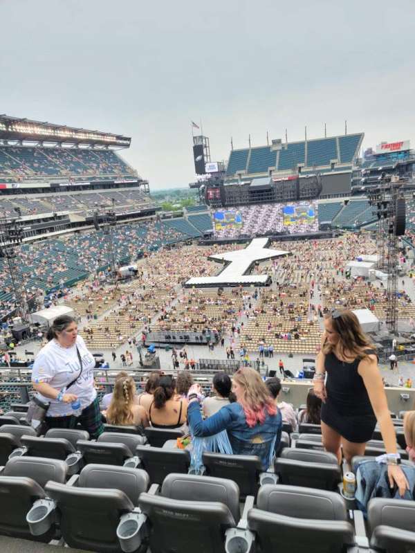 Lincoln Financial Field, section: M12, row: 13, seat: 5-6